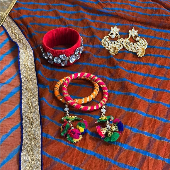 Wedding Guest Saree Gift Set – Orange & Blue Striped Dupatta + Jewelry - Picture 3 of 3
